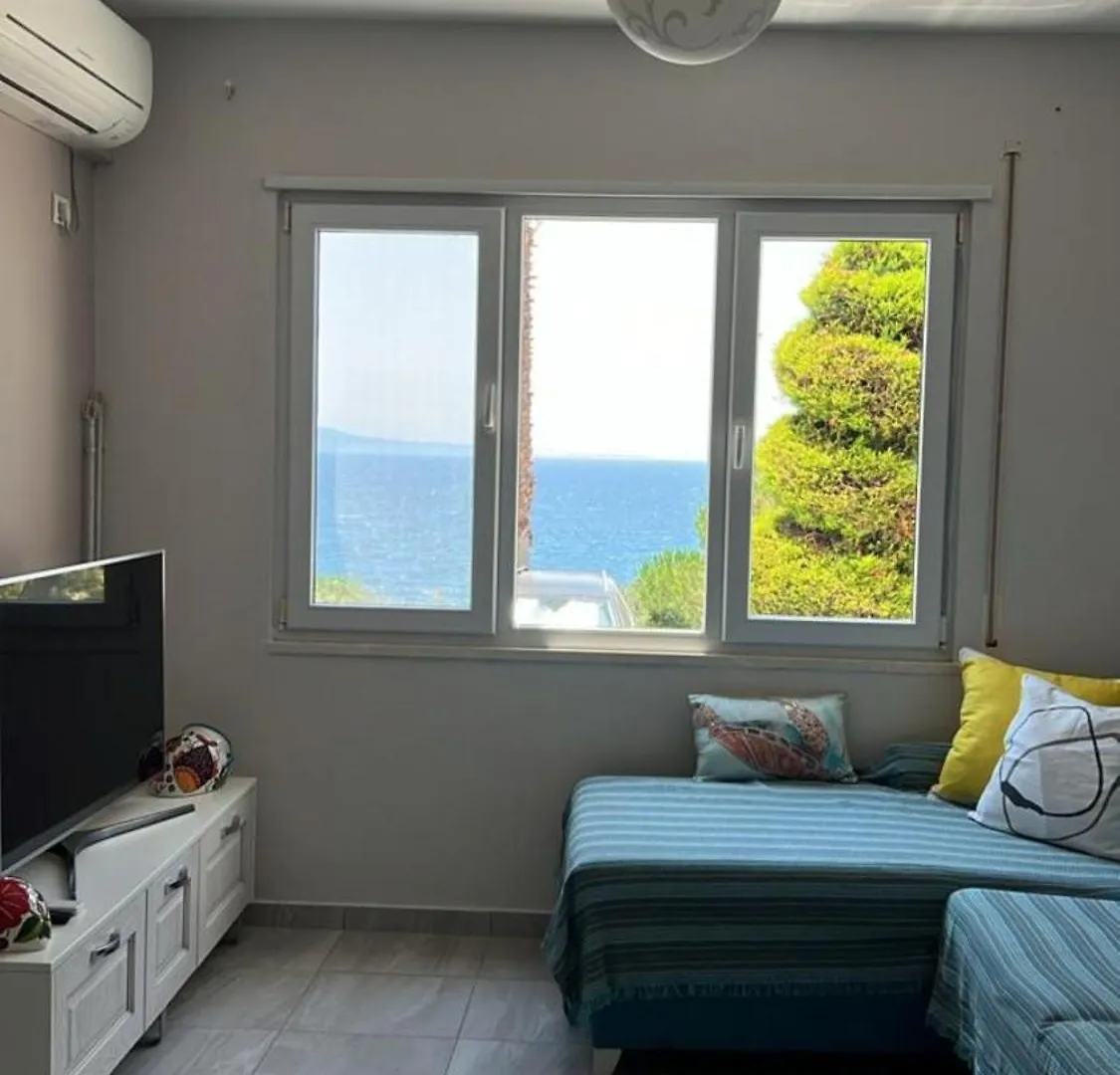 Albania Dream Beachfront Apartment ساراندا ألبانيا