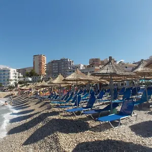 Inn Sunset, Sarandë