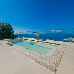 Hotel Sunset Shoreline Saranda - Sea View - Free Private Parking - Pool, Sarandë