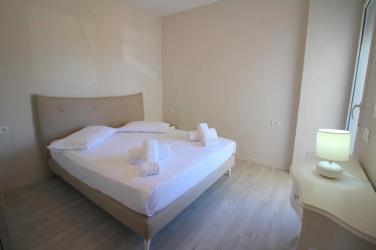 Albania Dream Beachfront Apartment Sarande