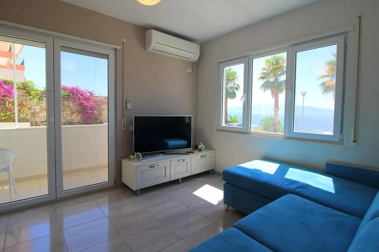 Albania Dream Beachfront Apartment Sarande 0*,  Albania